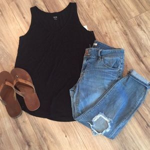 NWT Black tank